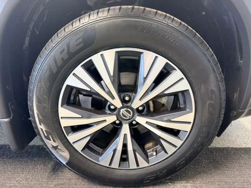 Used 2021 Nissan Rogue SV w/ Premium Package AWD/4WD image 17