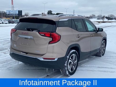 Certified 2019 GMC Terrain SLT w/ Preferred Package image 3