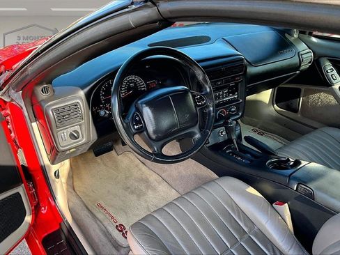 Used 2001 Chevrolet Camaro Z28 w/ SS Performance/Appearance Pkg image 17