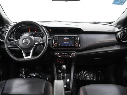 Used 2019 Nissan Kicks SR w/ SR Premium Package FWD image 15