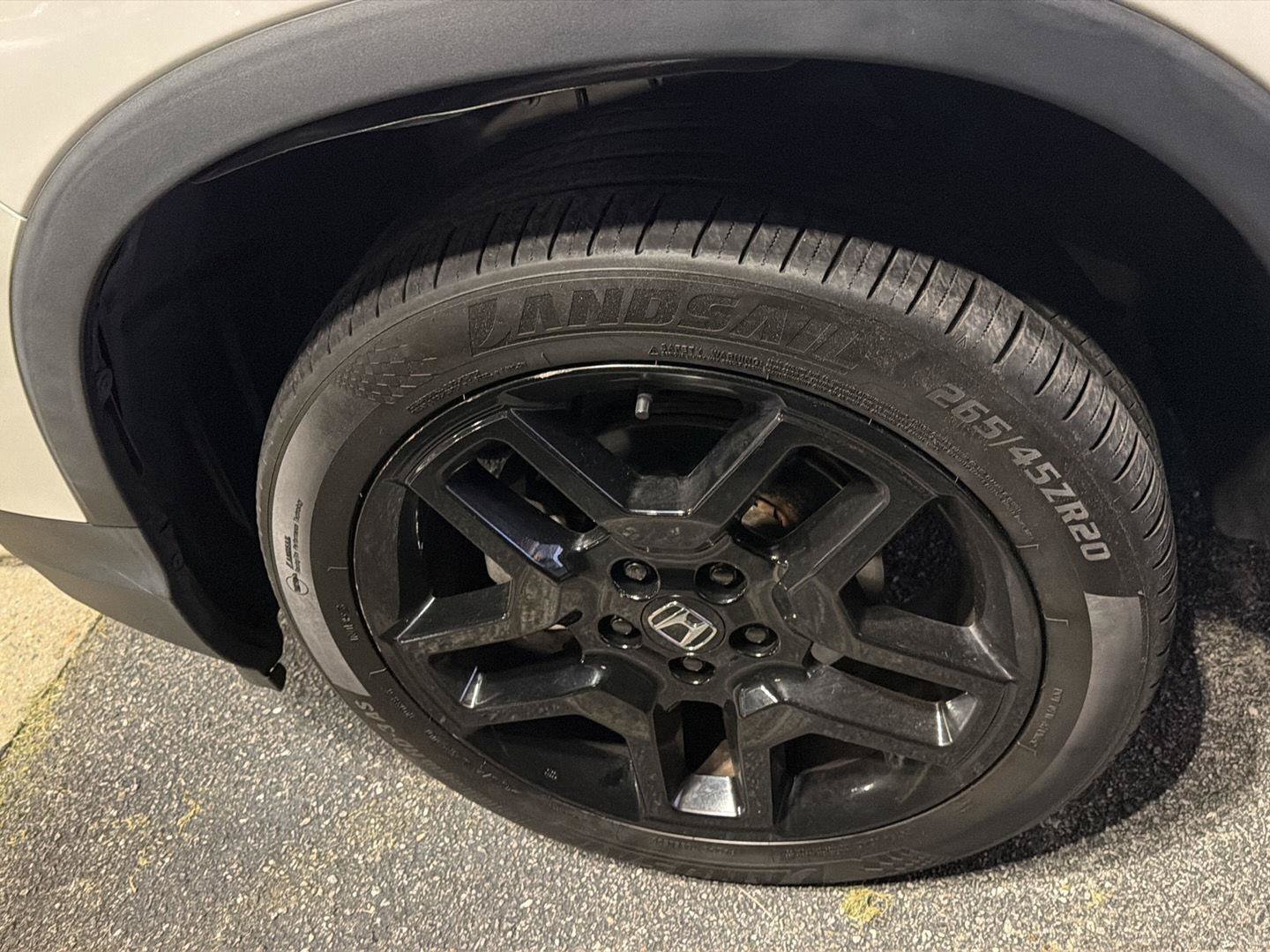 Used 2024 Honda Passport Black Edition image 7
