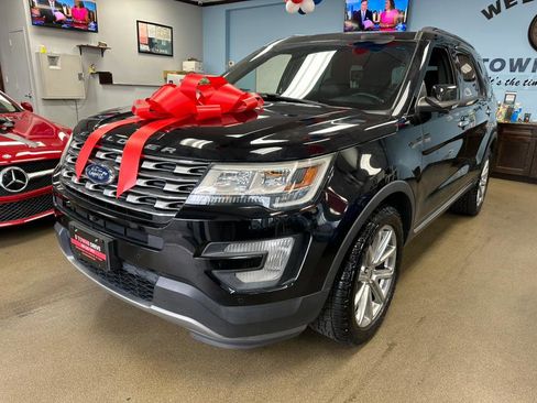 Used 2016 Ford Explorer Limited image 3