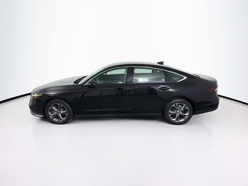 Used 2023 Honda Accord EX image 4