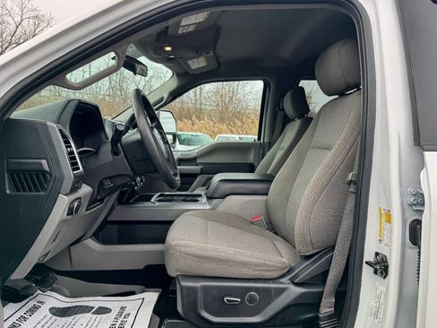 Used 2017 Ford F250 XLT w/ XLT Premium Package image 23