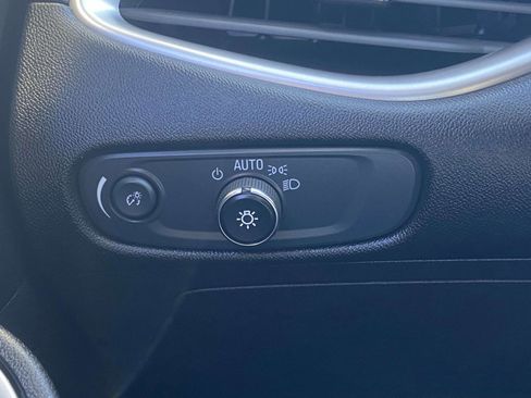 Used 2025 Chevrolet Malibu LT FWD image 21