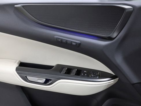 Used 2025 Lexus NX 450h+ AWD w/ Luxury Package image 12