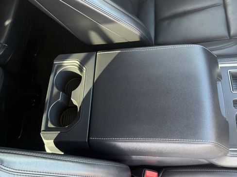 Used 2024 Ford Expedition XLT image 49