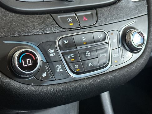 Used 2024 Chevrolet Malibu LT FWD image 19