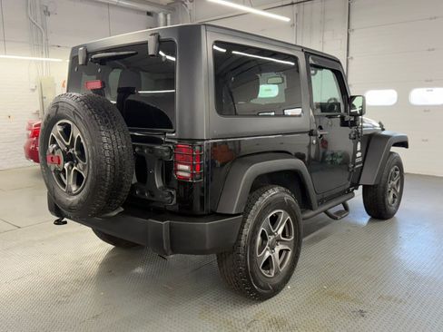 Used 2015 Jeep Wrangler Sport w/ Quick Order Package 24S AWD/4WD image 8