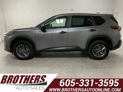 Used 2023 Nissan Rogue S AWD/4WD image 1