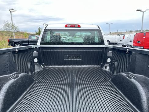 Used 2025 Chevrolet Silverado 1500 W/T image 23