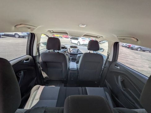 Used 2017 Ford Escape SE FWD image 35