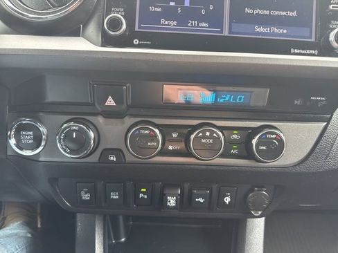 Used 2023 Toyota Tacoma TRD Sport w/ Technology Package AWD/4WD image 18