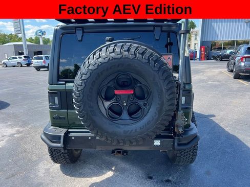 Used 2021 Jeep Wrangler Unlimited Rubicon AWD/4WD image 5