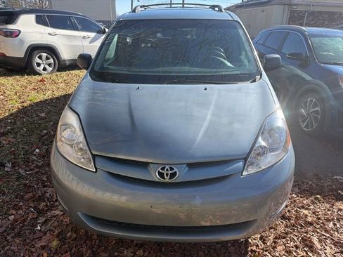 Used 2008 Toyota Sienna image 2