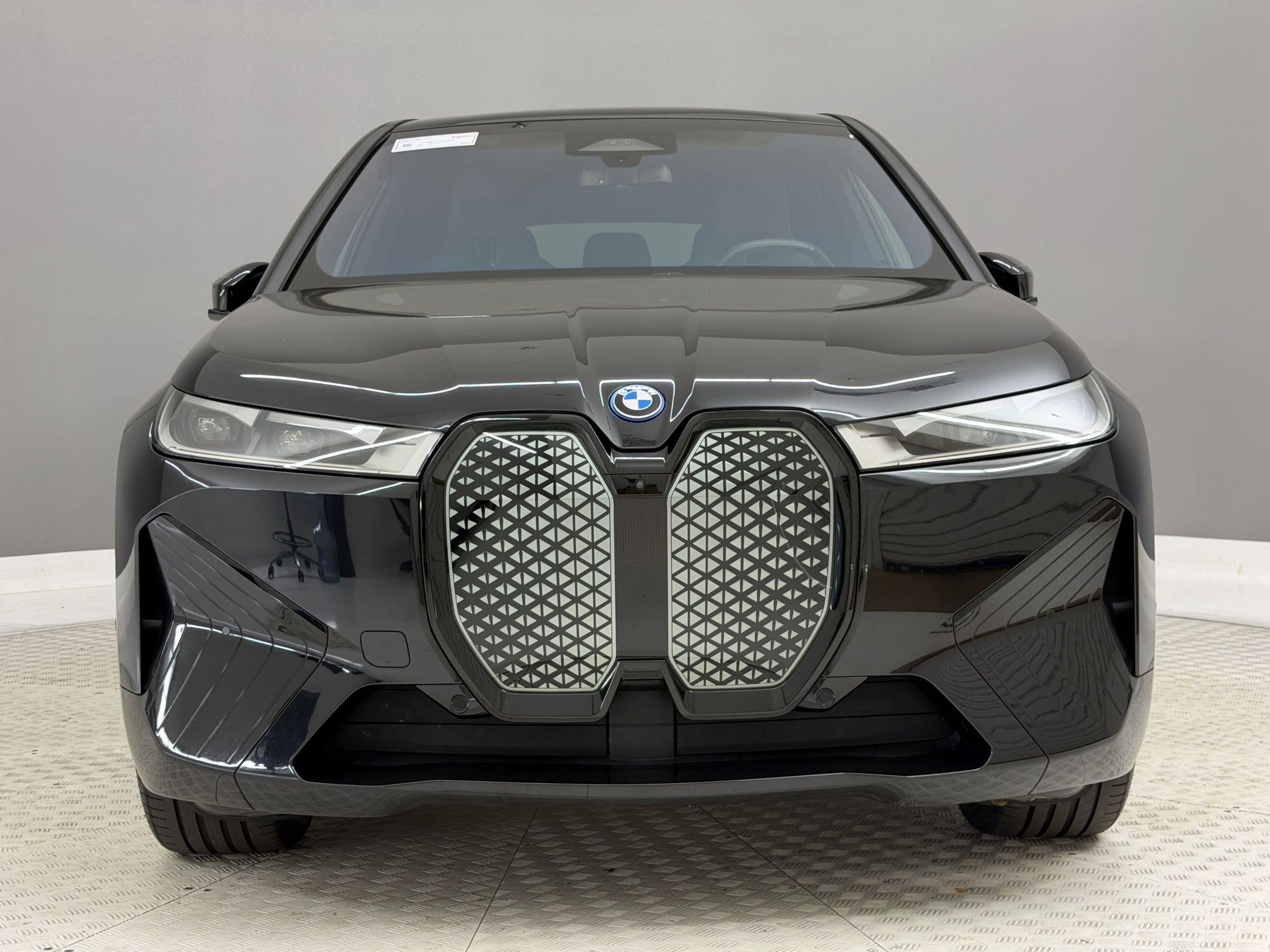 Certified 2024 BMW iX xDrive50 w/ Sport Package AWD/4WD image 6