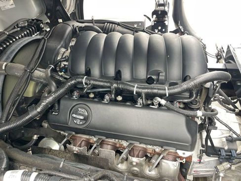 Used 2024 Chevrolet Low Cab Forward image 27