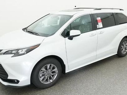 New 2026 Toyota Sienna XLE