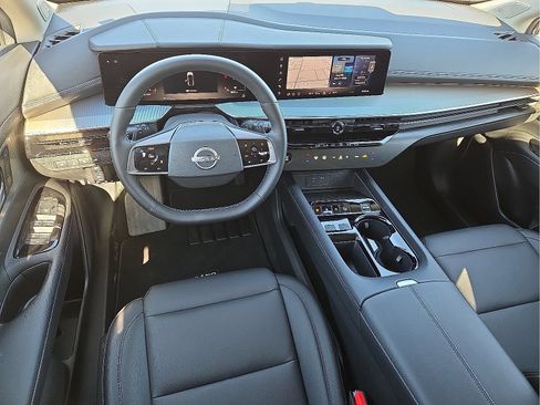 Used 2025 Nissan Murano SL AWD/4WD image 11