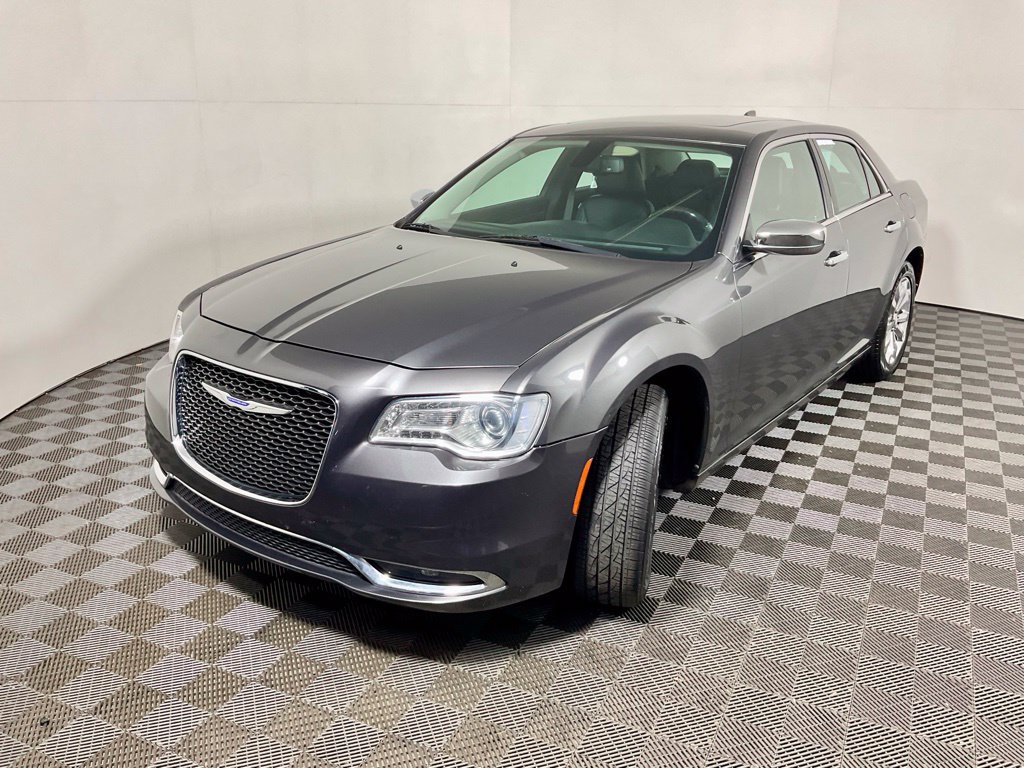 Used 2019 Chrysler 300 Limited AWD/4WD image 11