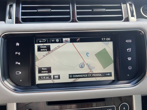 Used 2016 Land Rover Range Rover HSE image 17