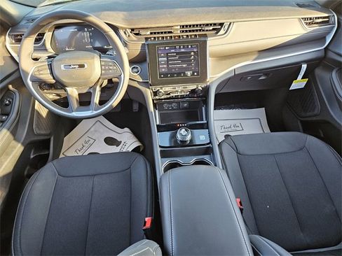 New 2025 Jeep Grand Cherokee Laredo X w/ Luxury Tech Group I image 8