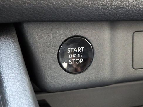 Certified 2026 Nissan Rogue SV FWD image 26