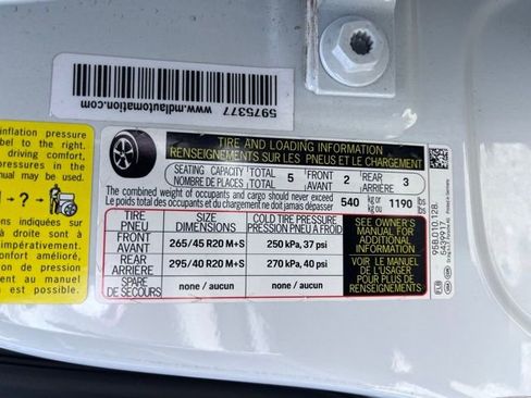 Used 2023 Porsche Macan image 14