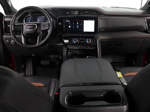Used 2024 GMC Sierra 1500 AT4 w/ Technology Package AWD/4WD image 13