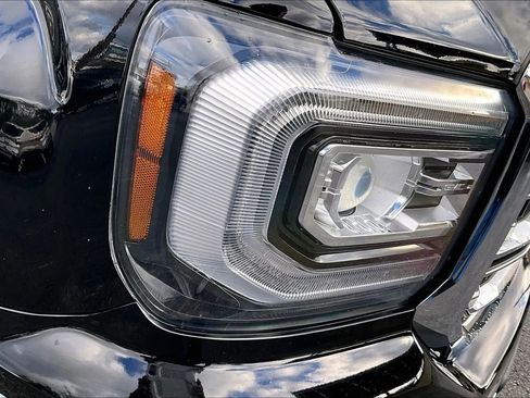 Used 2018 GMC Sierra 1500 SLT image 31