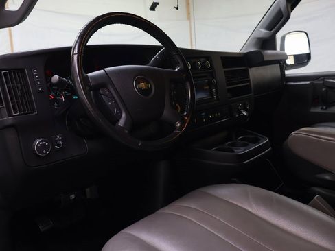 Used 2020 Chevrolet Express 2500 w/ Driver Convenience Package image 17