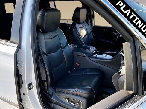 Used 2019 Cadillac Escalade ESV Platinum image 7