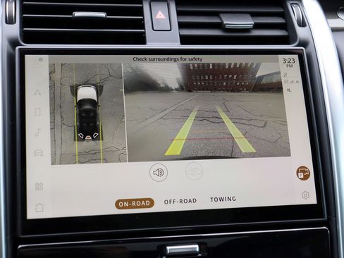 Used 2023 Land Rover Discovery S R-Dynamic image 35