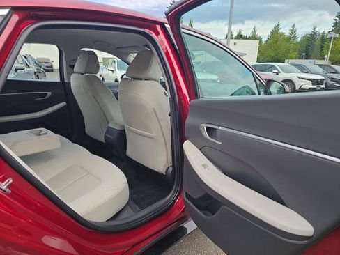 Used 2024 Hyundai Sonata SEL FWD image 15