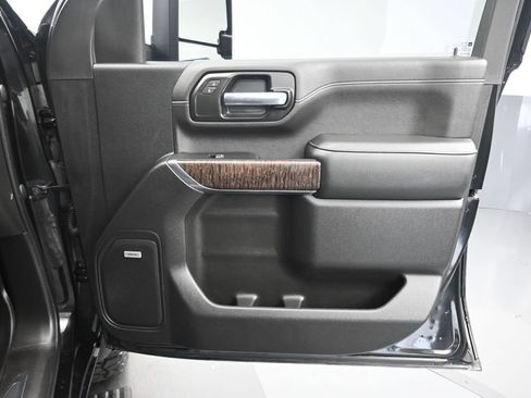 Used 2023 GMC Sierra 2500 Denali w/ Denali Black Diamond Edition AWD/4WD image 54