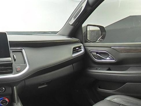 Used 2021 Chevrolet Suburban LT AWD/4WD image 33