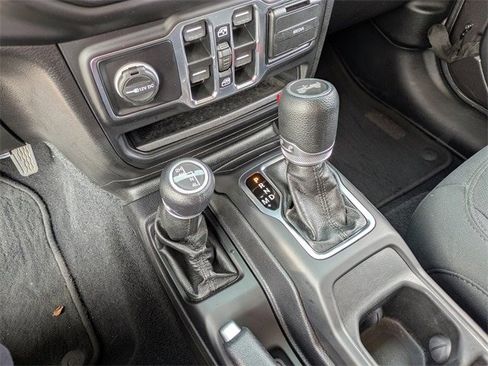 Used 2020 Jeep Wrangler Unlimited Sport image 26