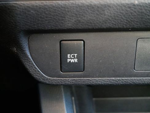 Used 2019 Toyota Tacoma SR image 45