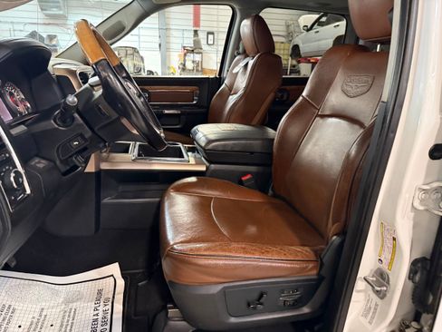 Used 2014 RAM 2500 Longhorn w/ Convenience Group AWD/4WD image 42