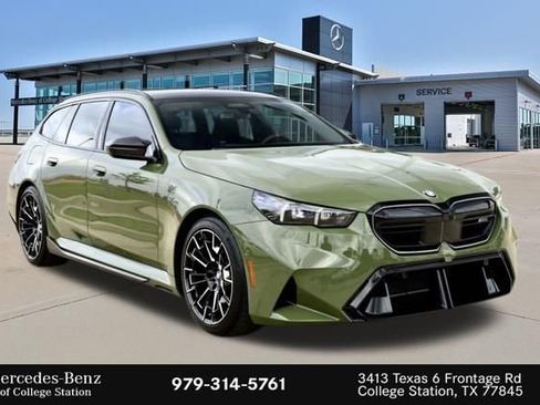 Used 2026 BMW M5 Touring w/ M Driver's Package AWD/4WD image 3