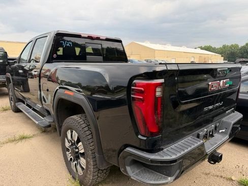 Used 2024 GMC Sierra 2500 Denali w/ Denali Reserve Package AWD/4WD image 7