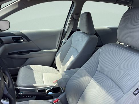 Used 2015 Honda Accord LX image 9