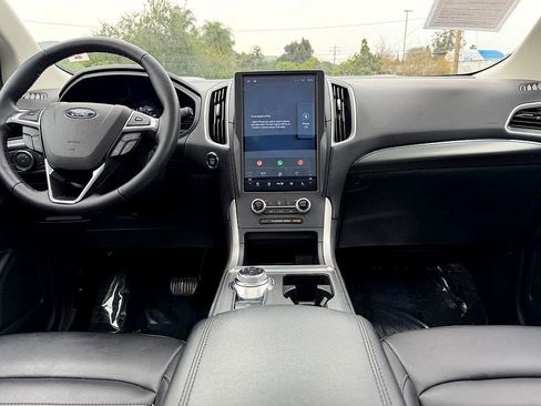 Used 2022 Ford Edge SEL w/ Convenience Package image 34