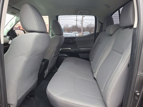 Used 2020 Toyota Tacoma SR5 image 10