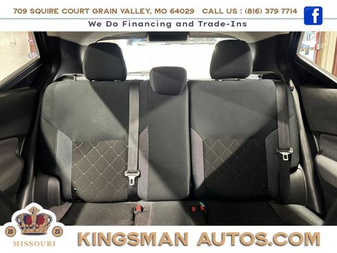 Used 2019 Nissan Kicks SV FWD image 22