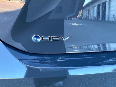 Used 2025 Toyota Camry LE image 29