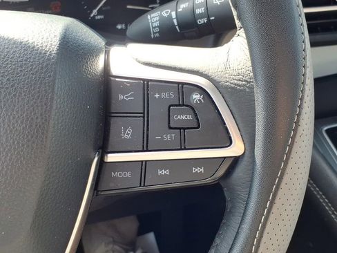 Used 2026 Toyota Sienna XLE AWD/4WD image 24