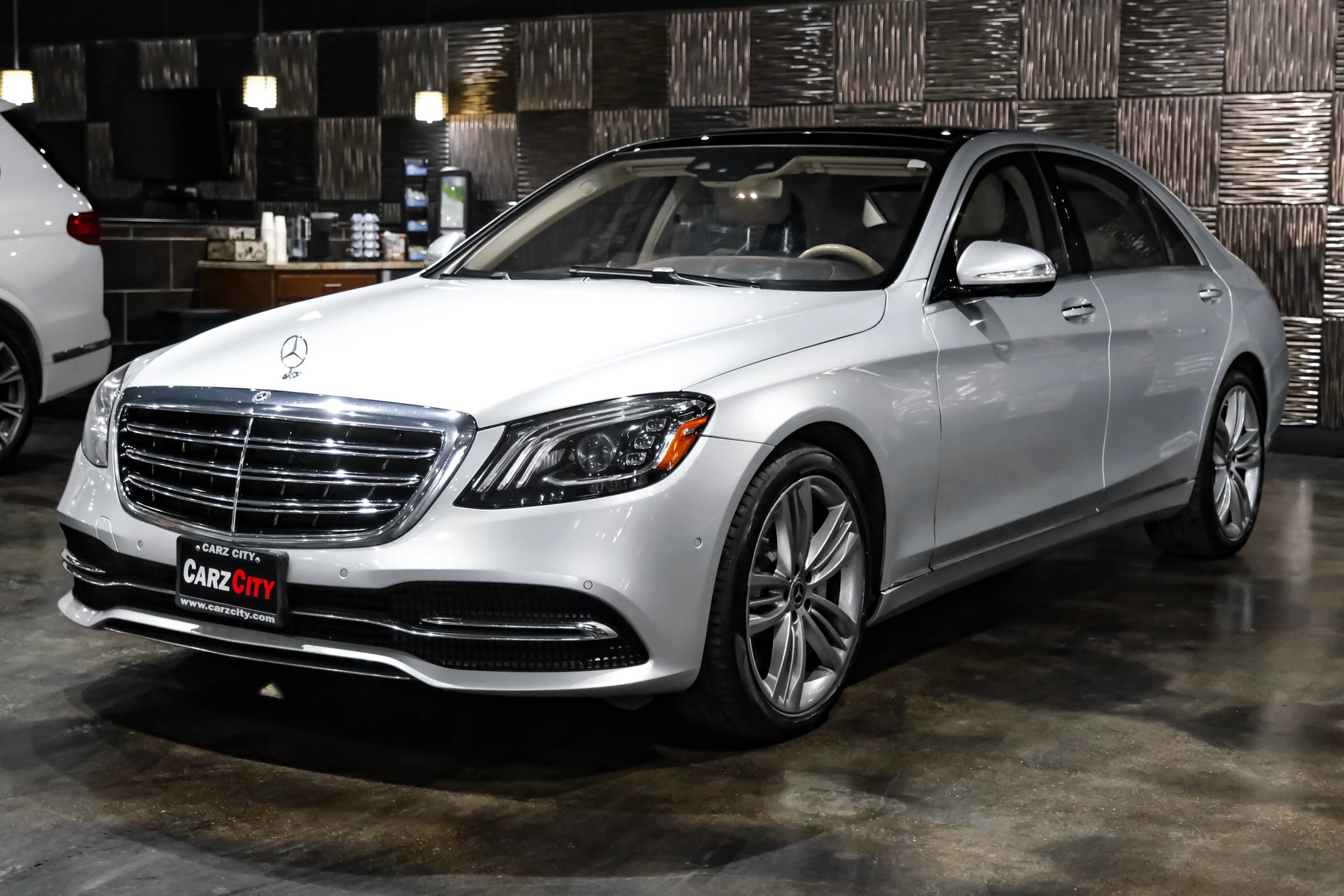 Used 2019 Mercedes-Benz S 450 Sedan image 7