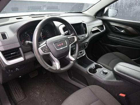 Used 2024 GMC Terrain SLE AWD/4WD image 17