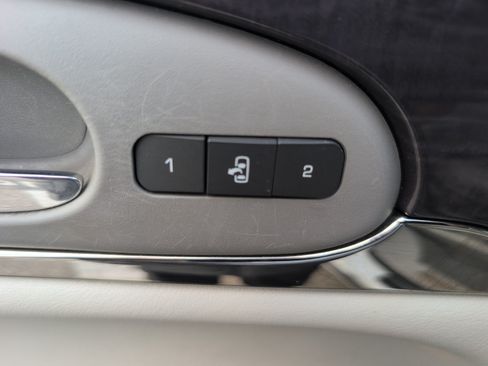 Used 2017 Buick Enclave Leather FWD image 20